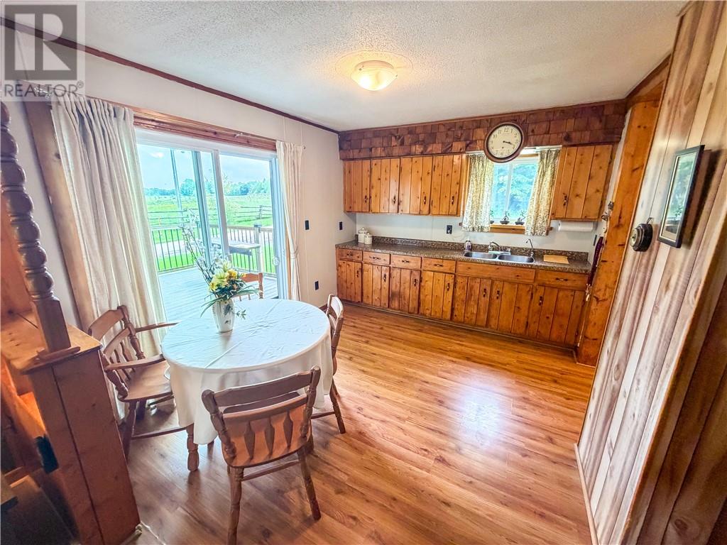 209 Cress, Mindemoya, Ontario  P0P 1S0 - Photo 8 - 2128528