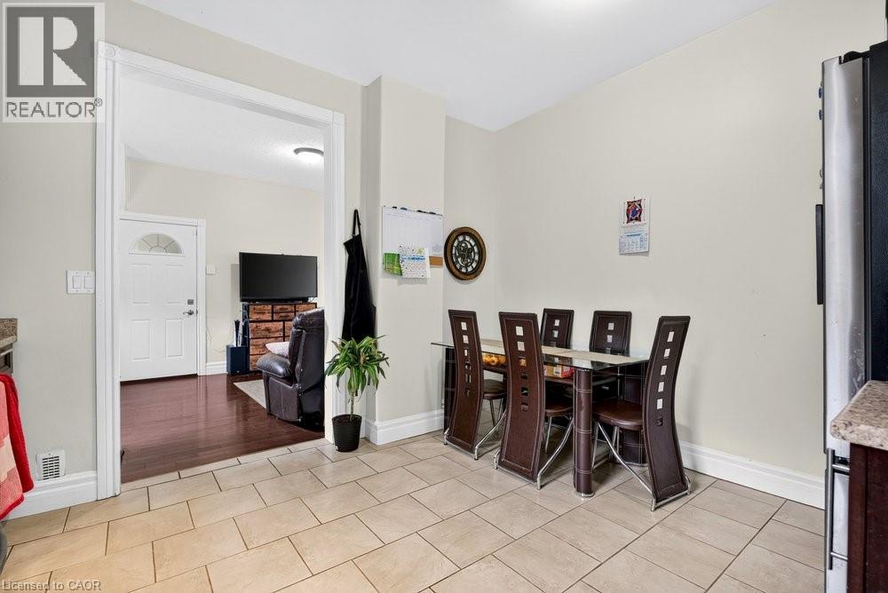 221 Grand River Avenue, Brantford, Ontario  N3T 4Y3 - Photo 15 - 40836534