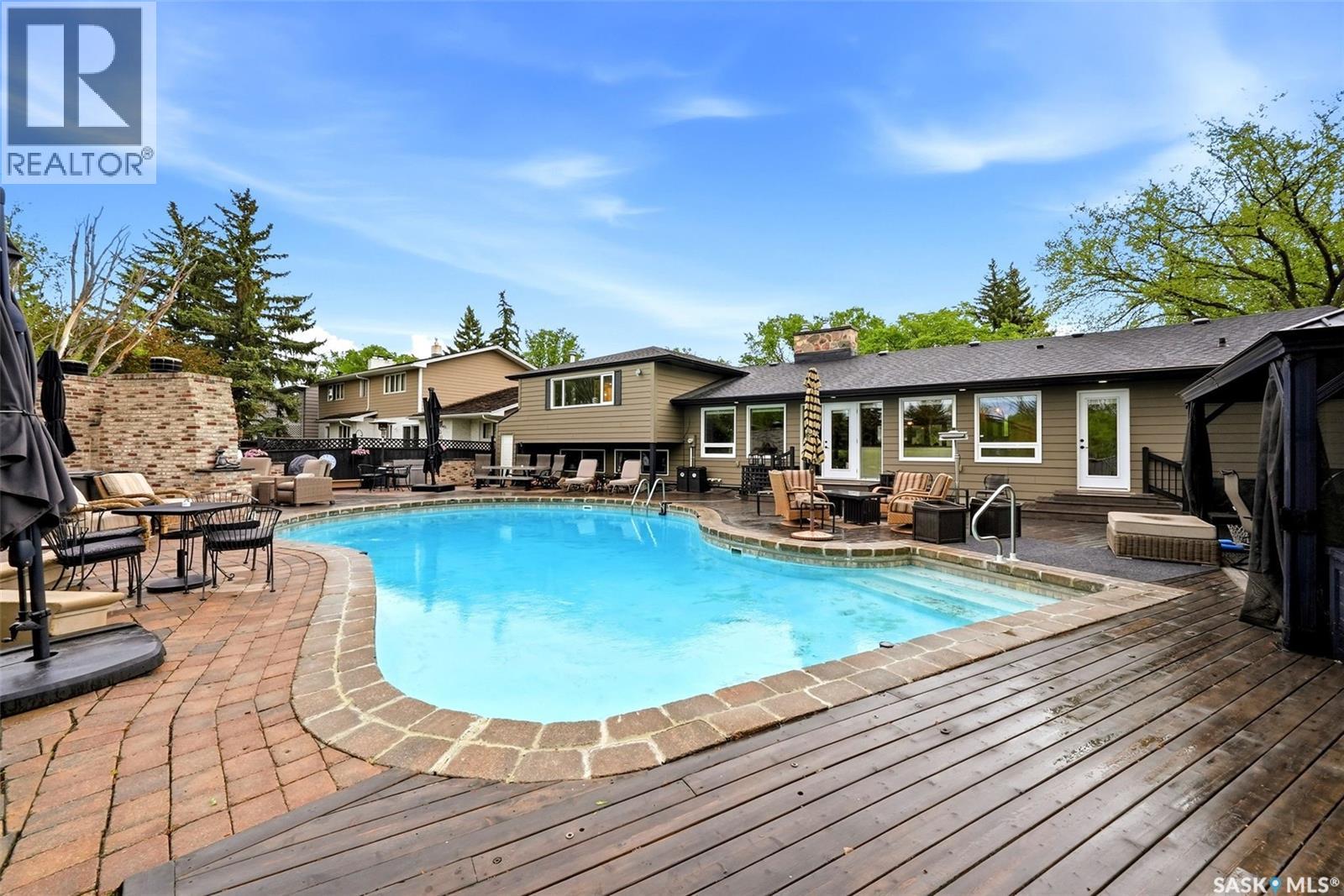 15 Parkwood Road, Regina, Saskatchewan S4S 2Z8 - Photo 2 - SK038934