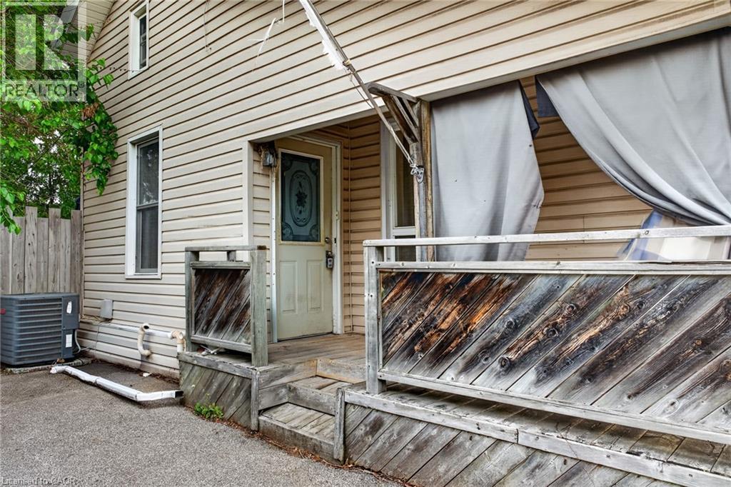 236 Marlborough Street, Brantford, Ontario  N3S 4T3 - Photo 19 - 40840035