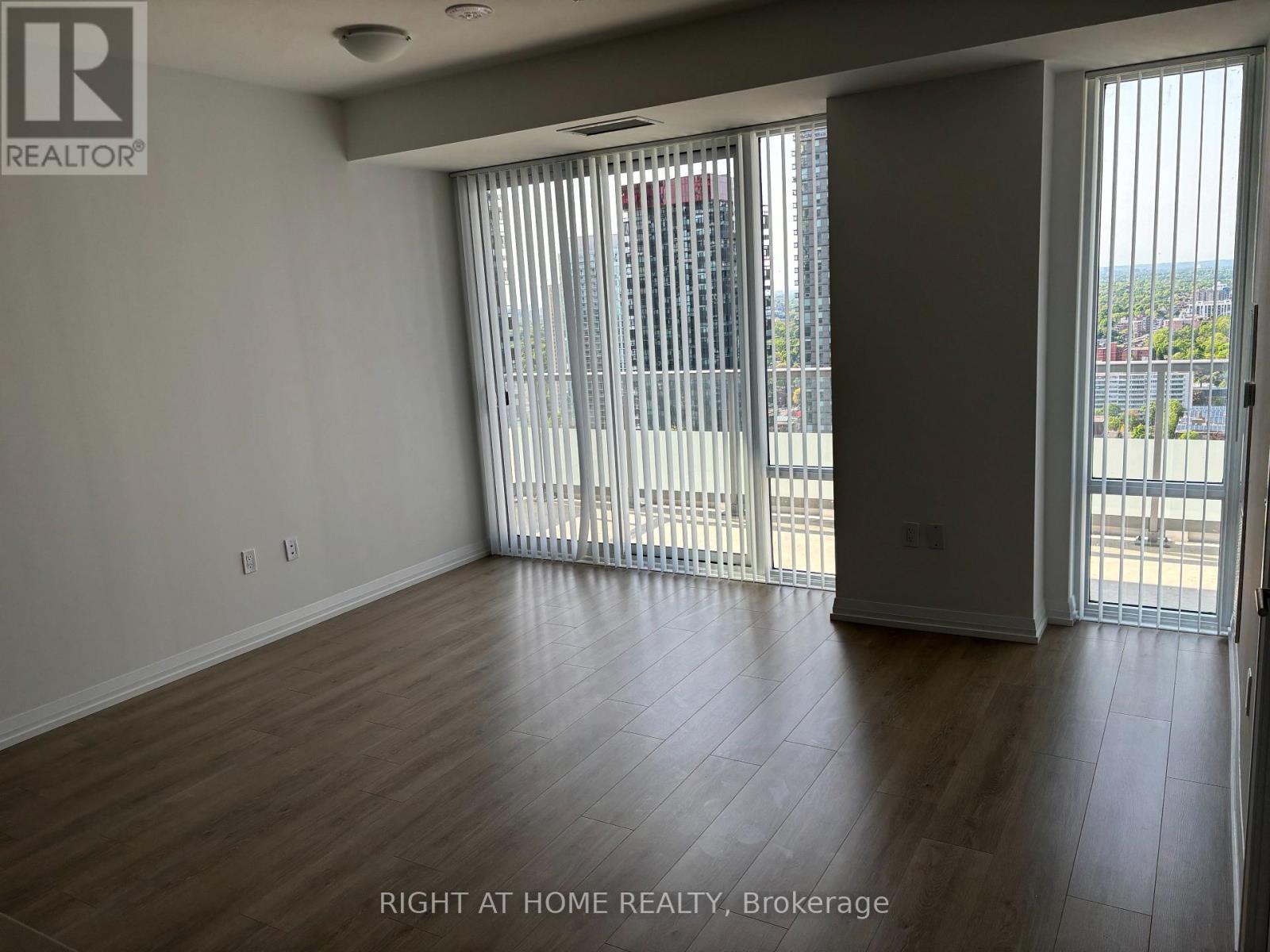 3118 - 50 Dunfield Avenue, Toronto, Ontario M4S 0E4 - Photo 2 - C13450090