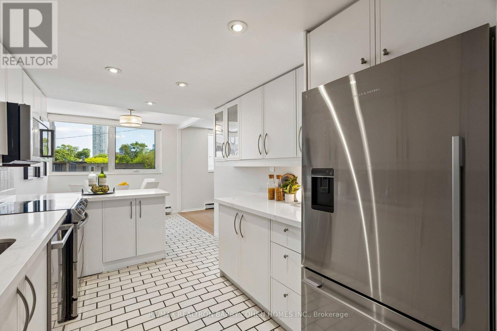 301 - 360 Bloor Street E, Toronto, Ontario  M4W 3M3 - Photo 17 - C13450144