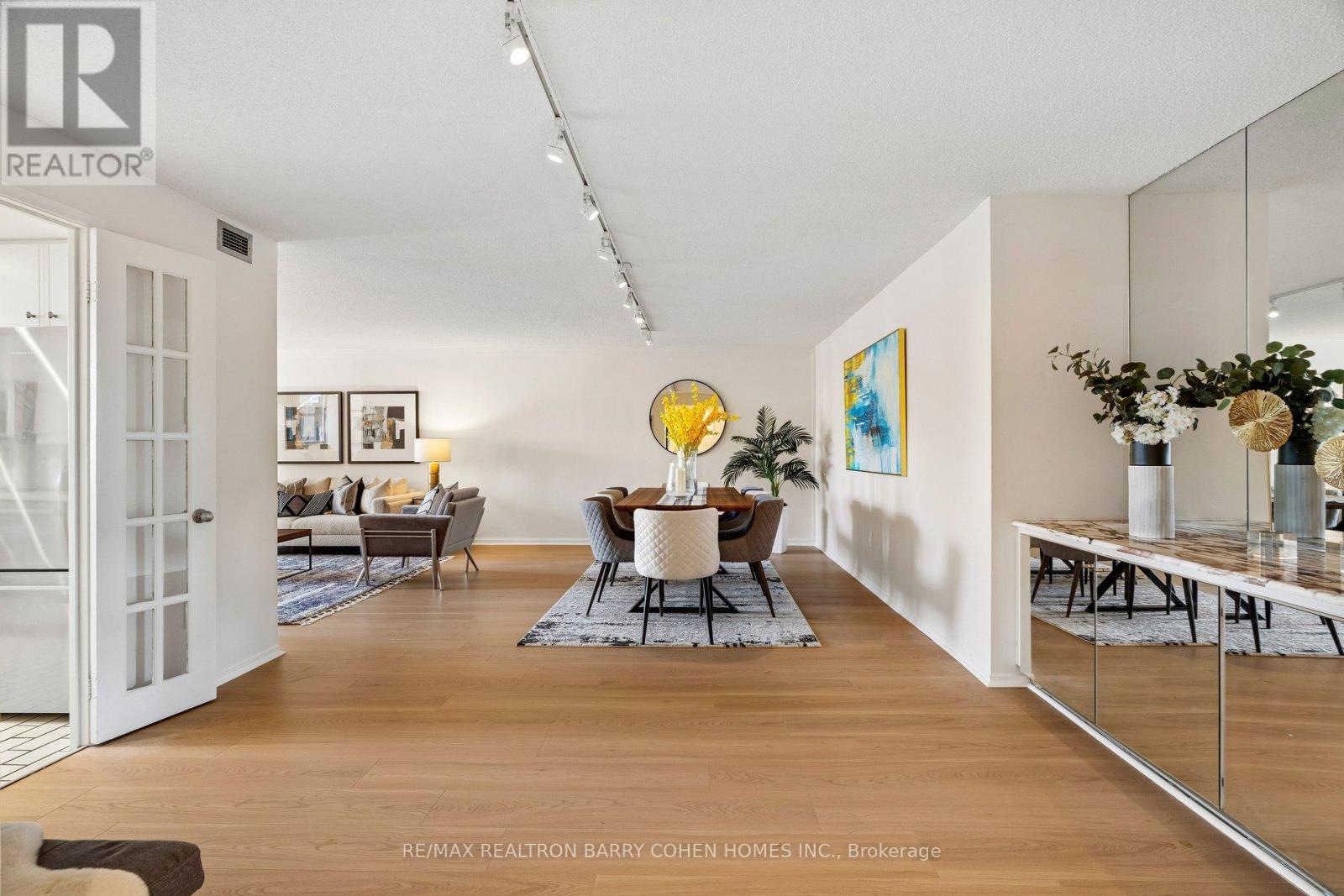 301 - 360 Bloor Street E, Toronto, Ontario  M4W 3M3 - Photo 7 - C13450144