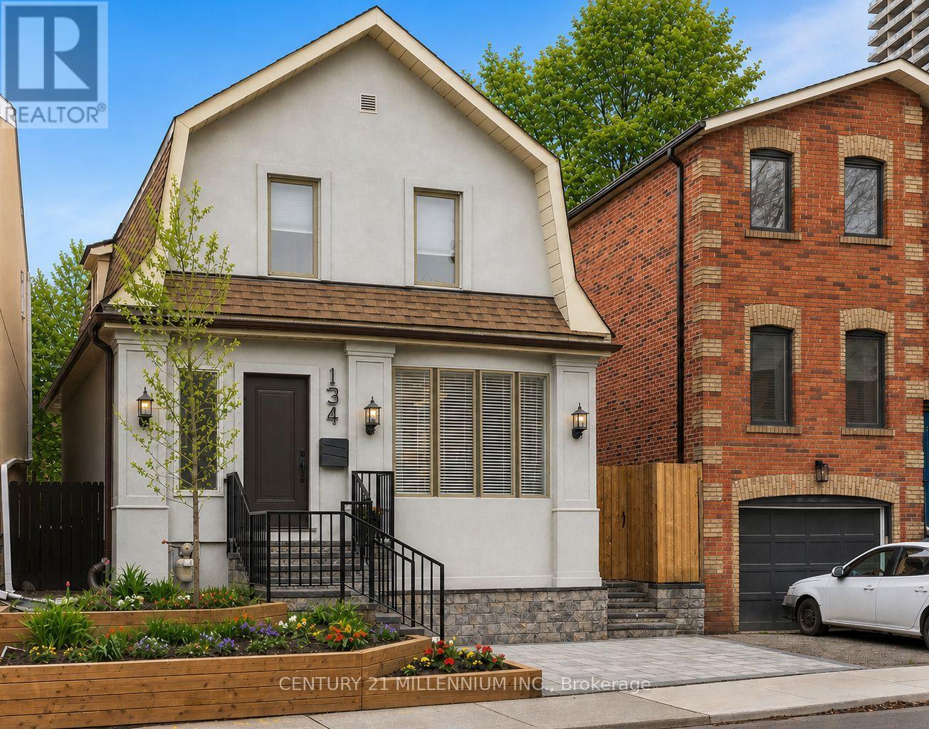 134 Helendale Avenue, Toronto, Ontario  M4R 1C7 - Photo 4 - C13450146