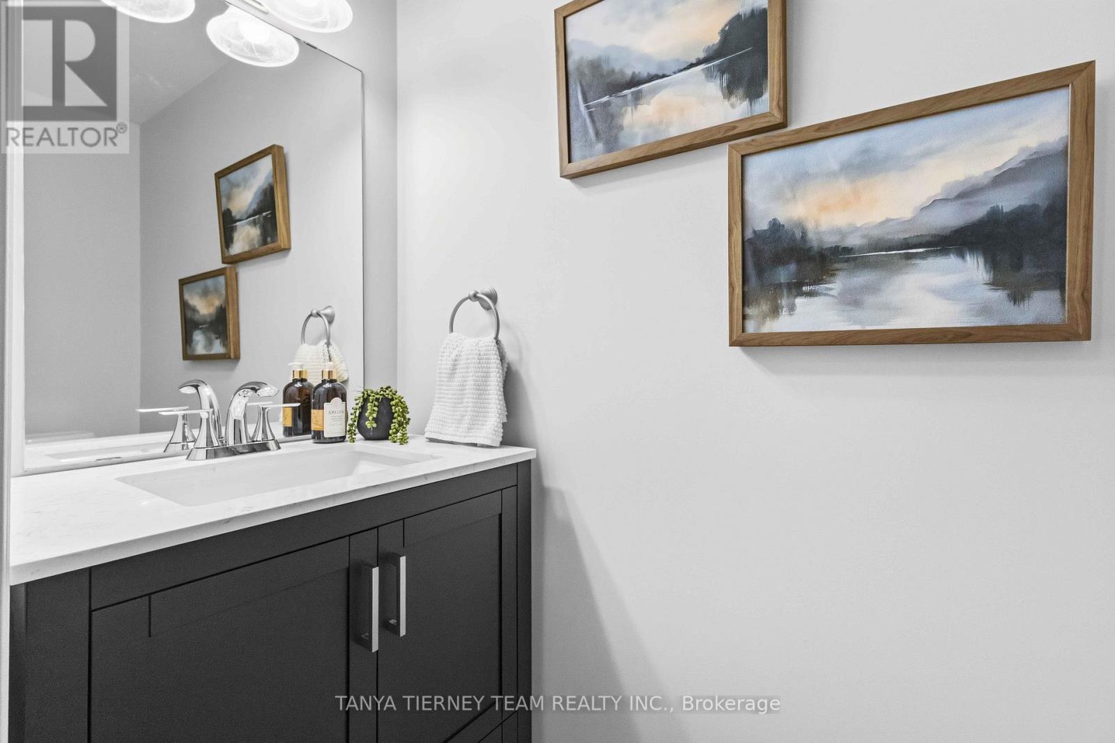 64 Tunney Place, Whitby, Ontario  L1M 2G5 - Photo 24 - E13450000