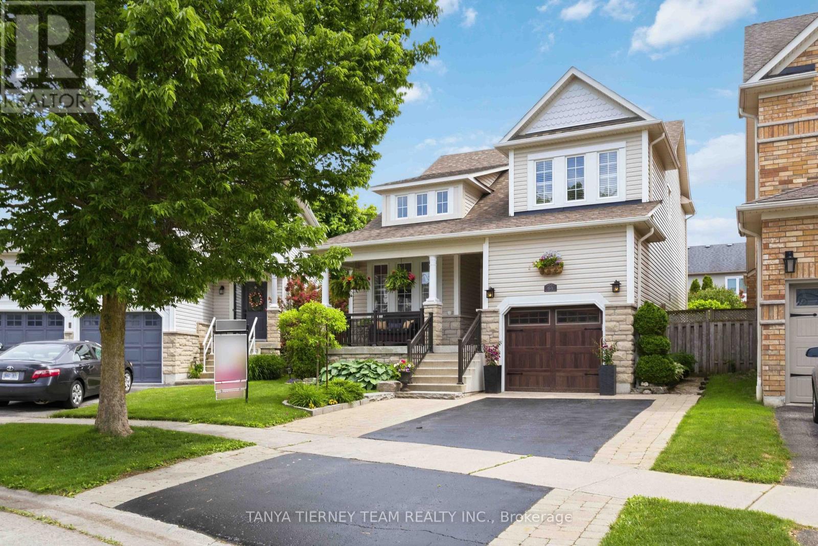 64 Tunney Place, Whitby, Ontario  L1M 2G5 - Photo 3 - E13450000