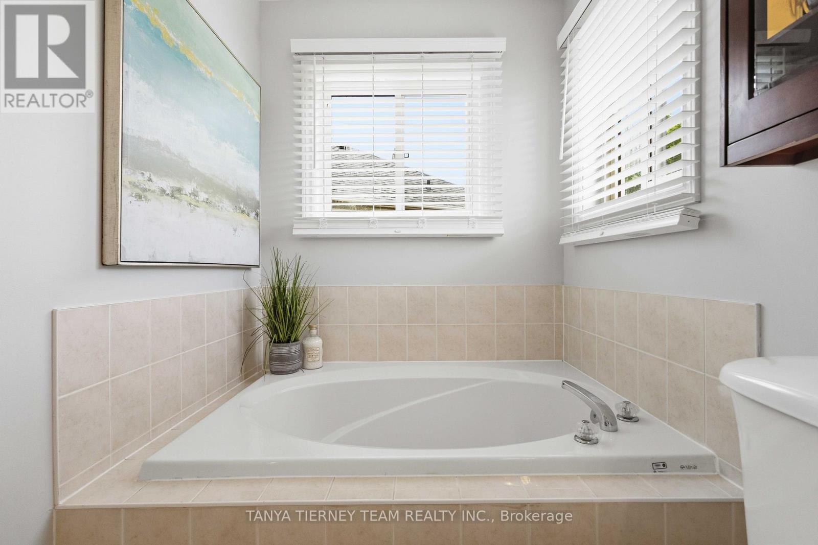 64 Tunney Place, Whitby, Ontario  L1M 2G5 - Photo 31 - E13450000