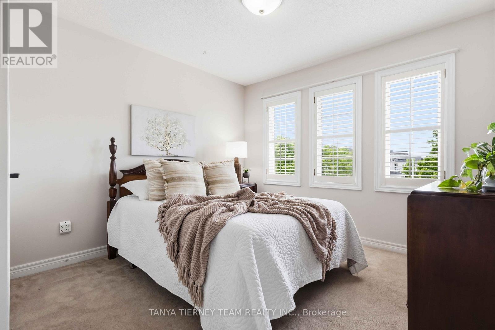 64 Tunney Place, Whitby, Ontario  L1M 2G5 - Photo 35 - E13450000