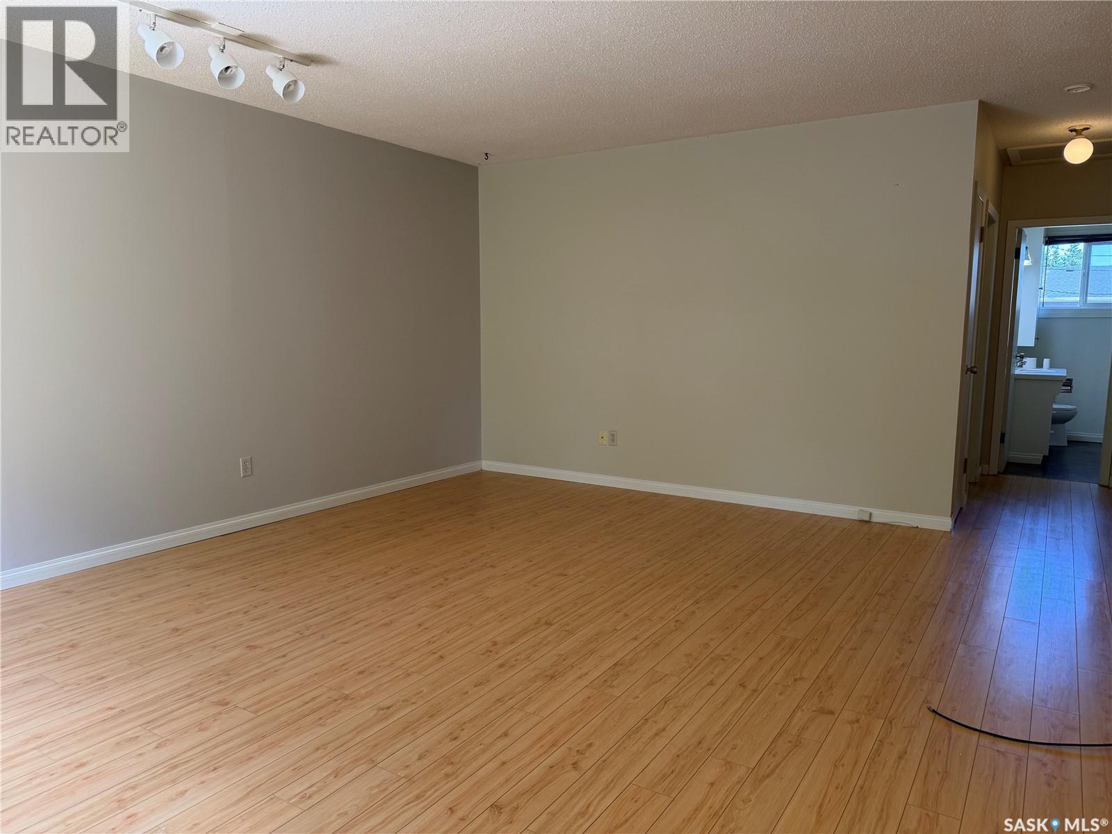 110 Hatton Avenue E, Melfort, Saskatchewan  S0E 1A0 - Photo 9 - SK030774
