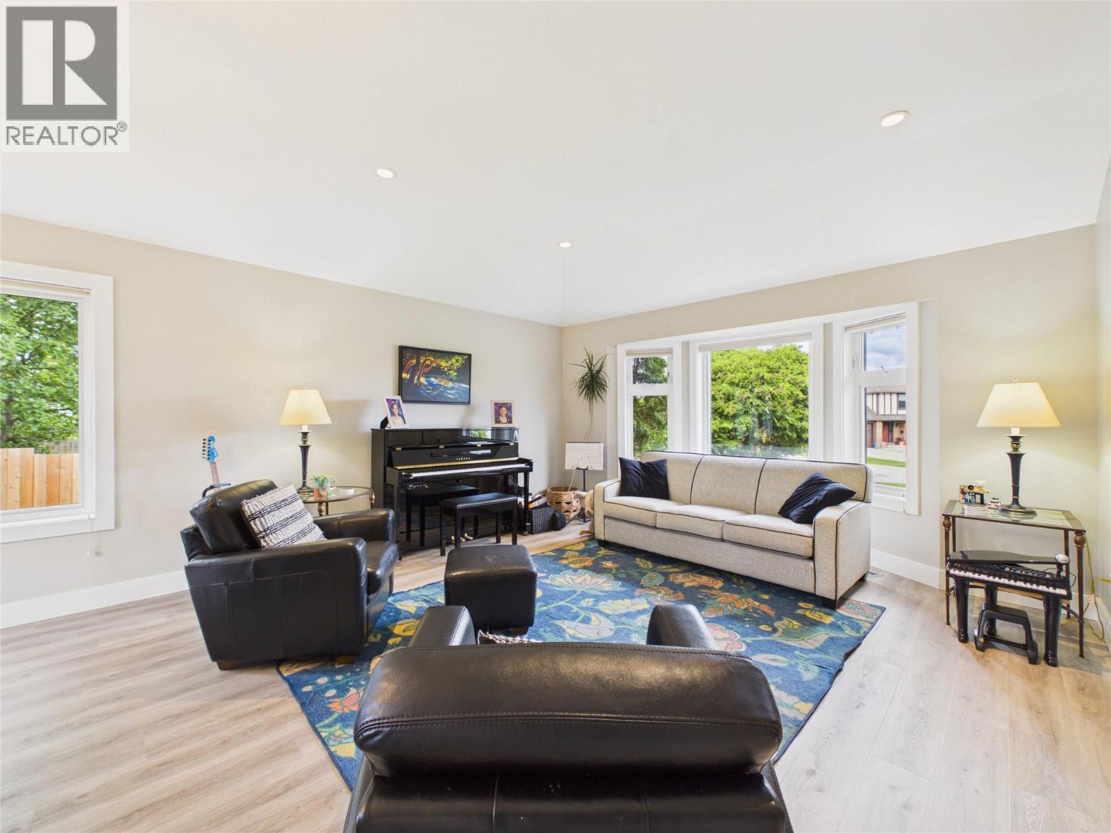 216 31st Avenue S, Cranbrook, British Columbia V1C 5W5 - Photo 10 - 10391408