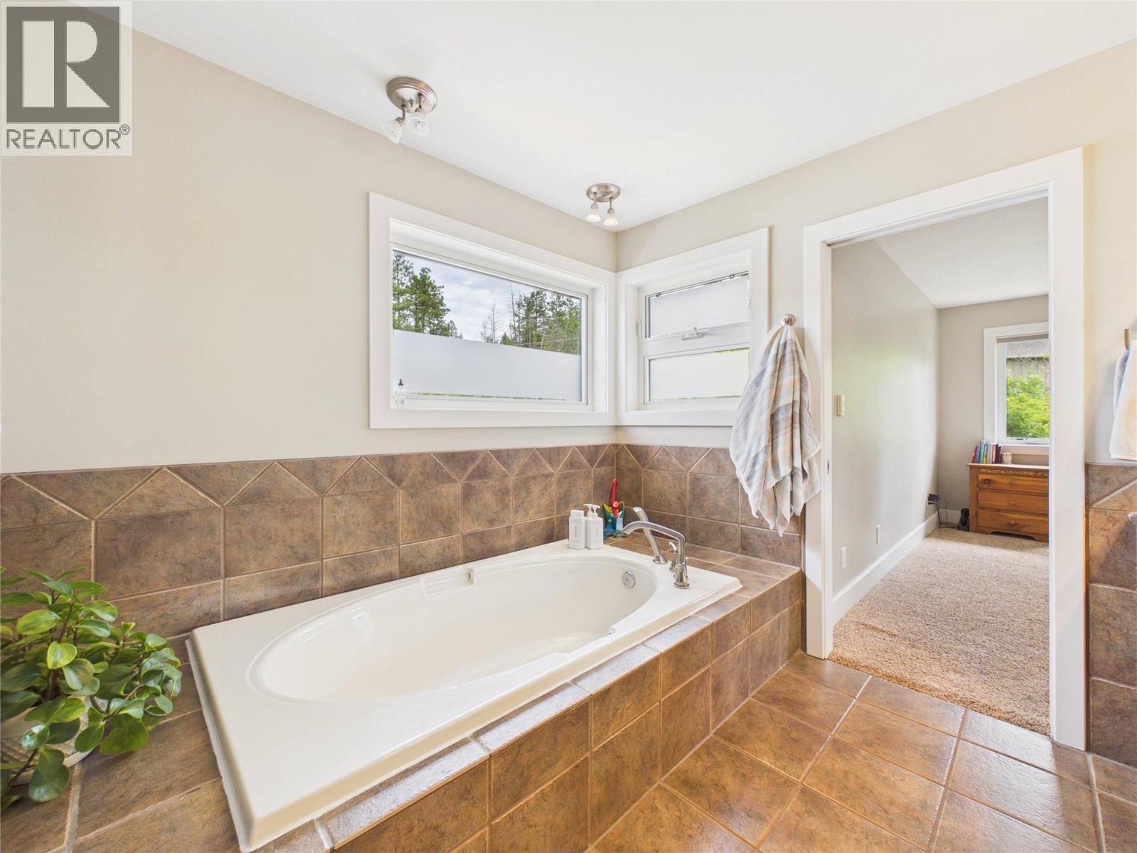 216 31st Avenue S, Cranbrook, British Columbia V1C 5W5 - Photo 34 - 10391408