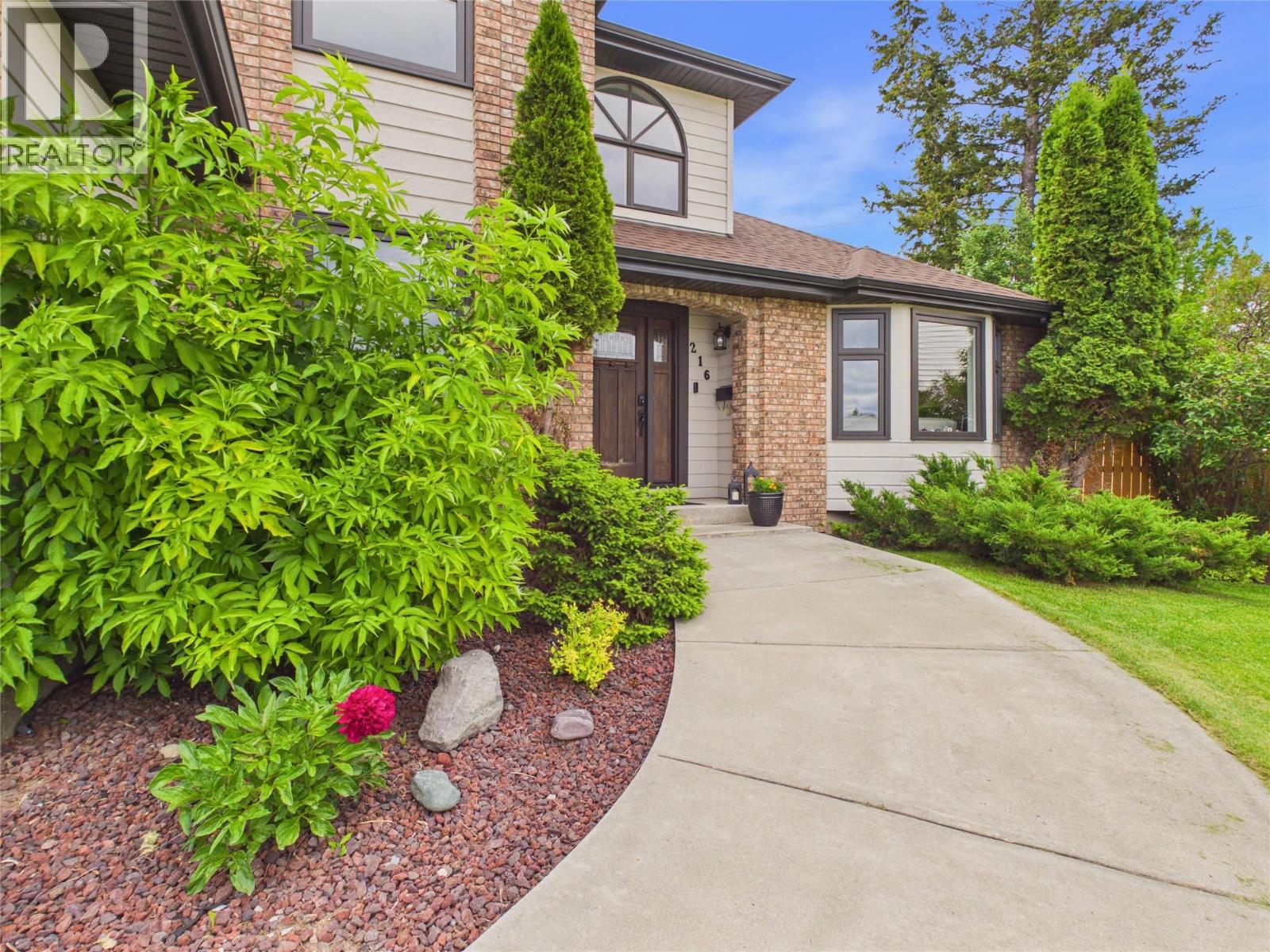 216 31st Avenue S, Cranbrook, British Columbia V1C 5W5 - Photo 4 - 10391408