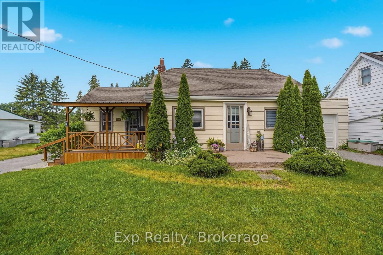 34 South Park Street, Quinte West, Ontario  K0K 2C0 - Photo 1 - X13450292