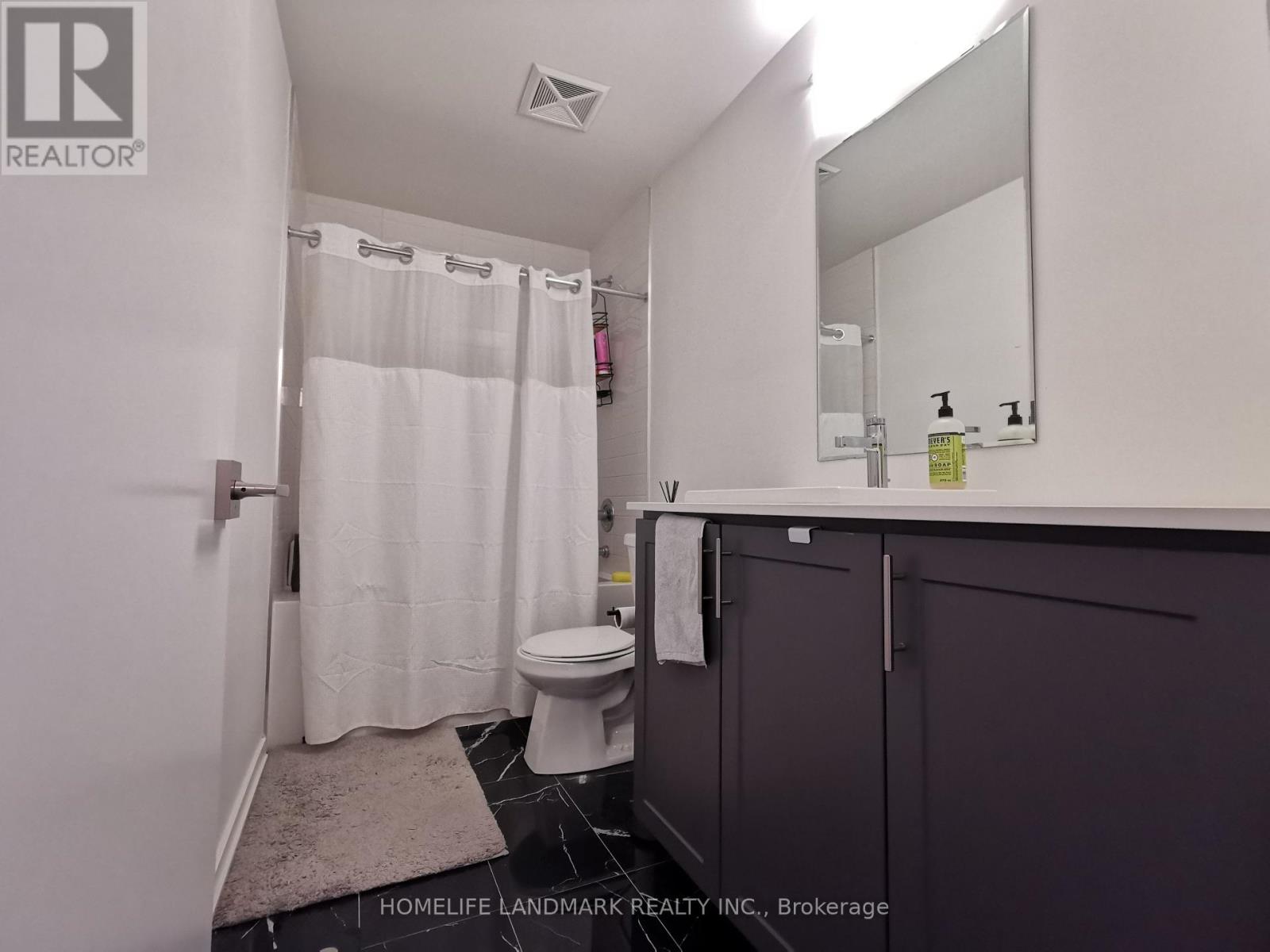 21 - 11 Lytham Green Circle, Newmarket, Ontario  L3Y 0H3 - Photo 11 - N13450030