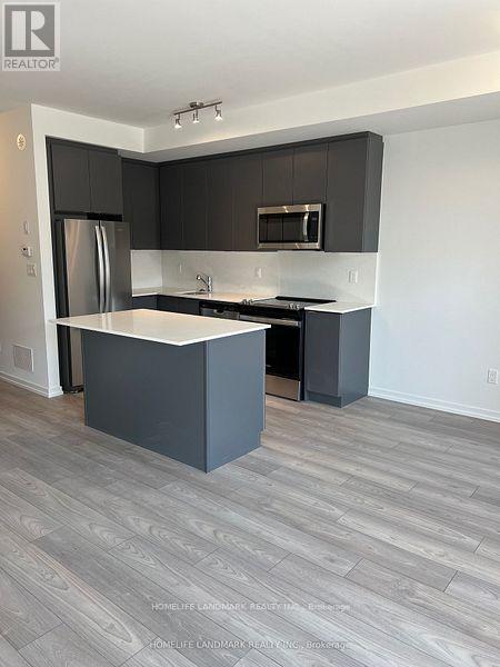 21 - 11 Lytham Green Circle, Newmarket, Ontario  L3Y 0H3 - Photo 4 - N13450030