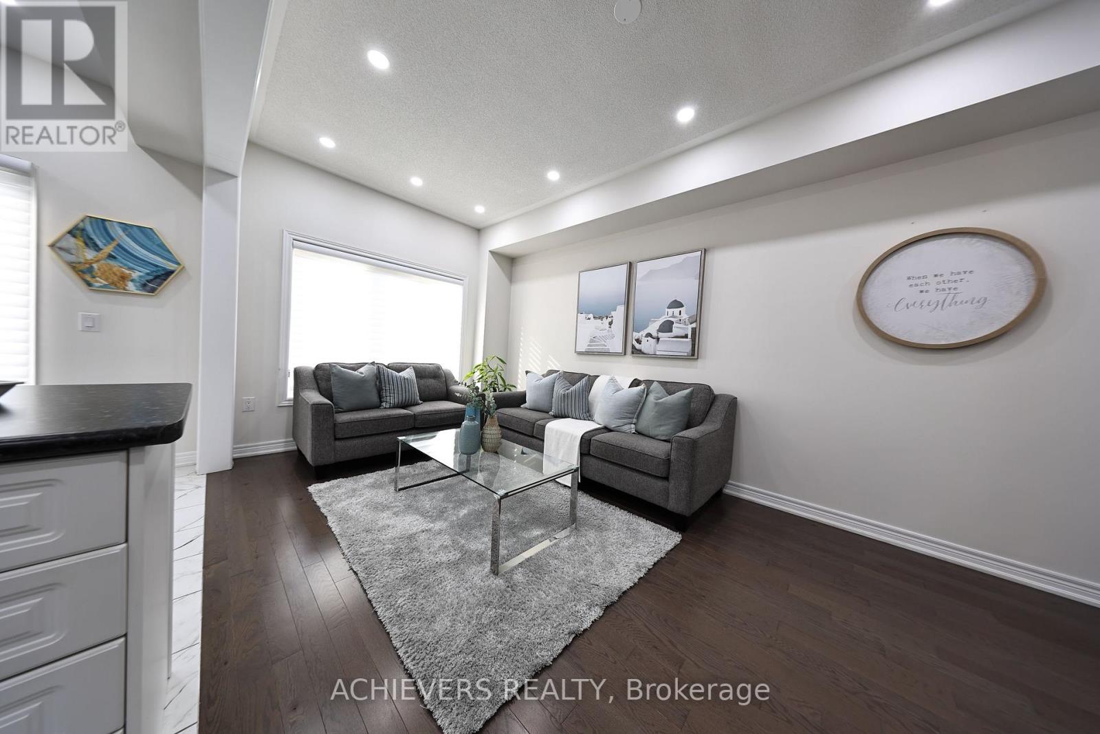 54 Veterans Street, Bradford West Gwillimbury, Ontario  L3A 4L4 - Photo 10 - N13450118