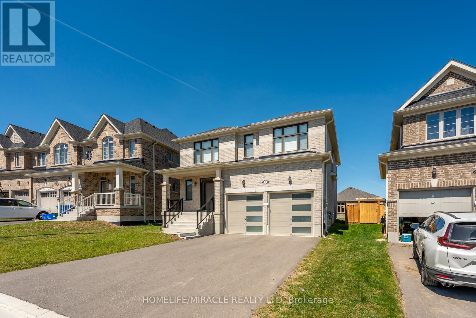 5 Ainslie Hill Crescent, Georgina, Ontario  L0E 1R0 - Photo 2 - N13450152