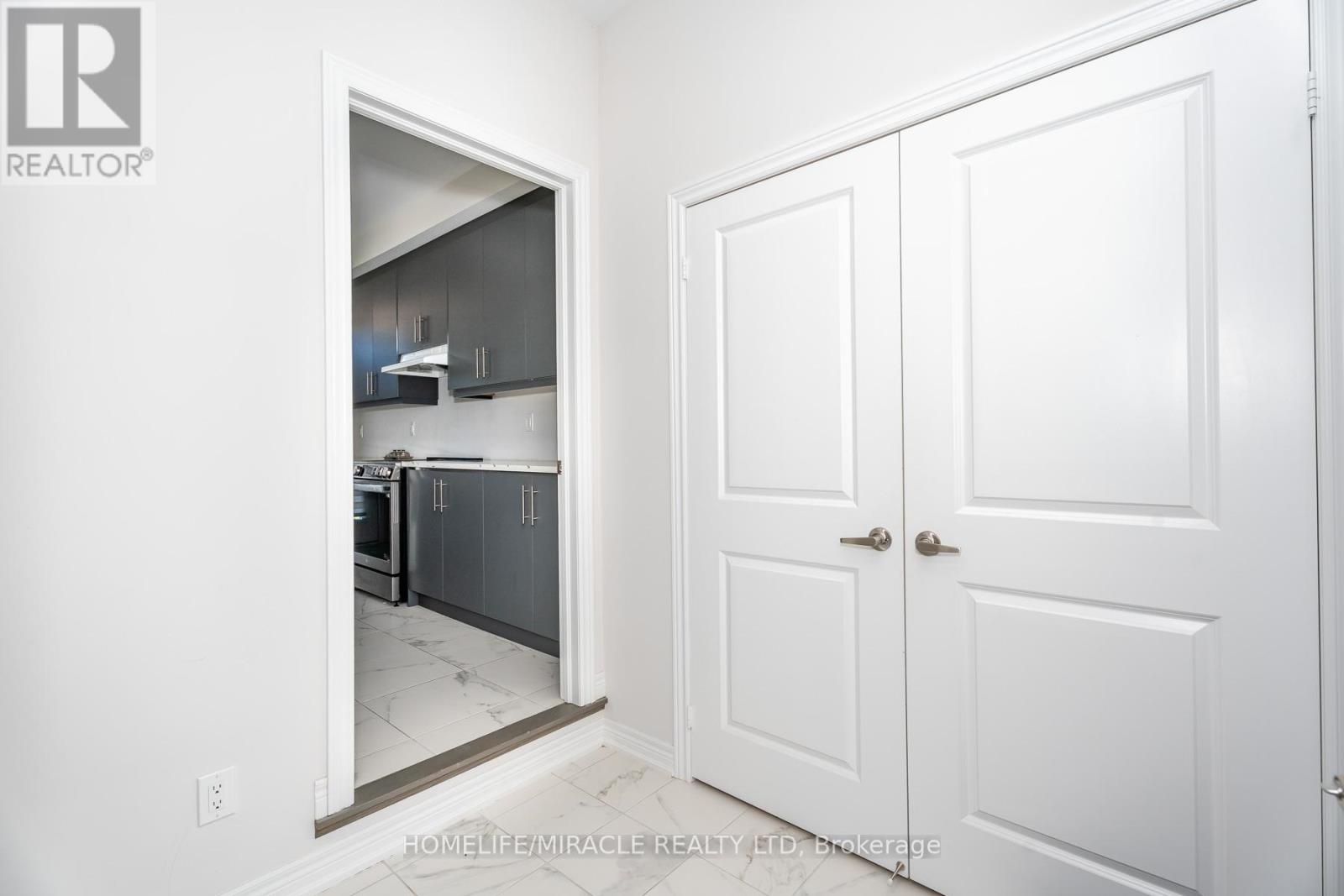 5 Ainslie Hill Crescent, Georgina, Ontario  L0E 1R0 - Photo 32 - N13450152