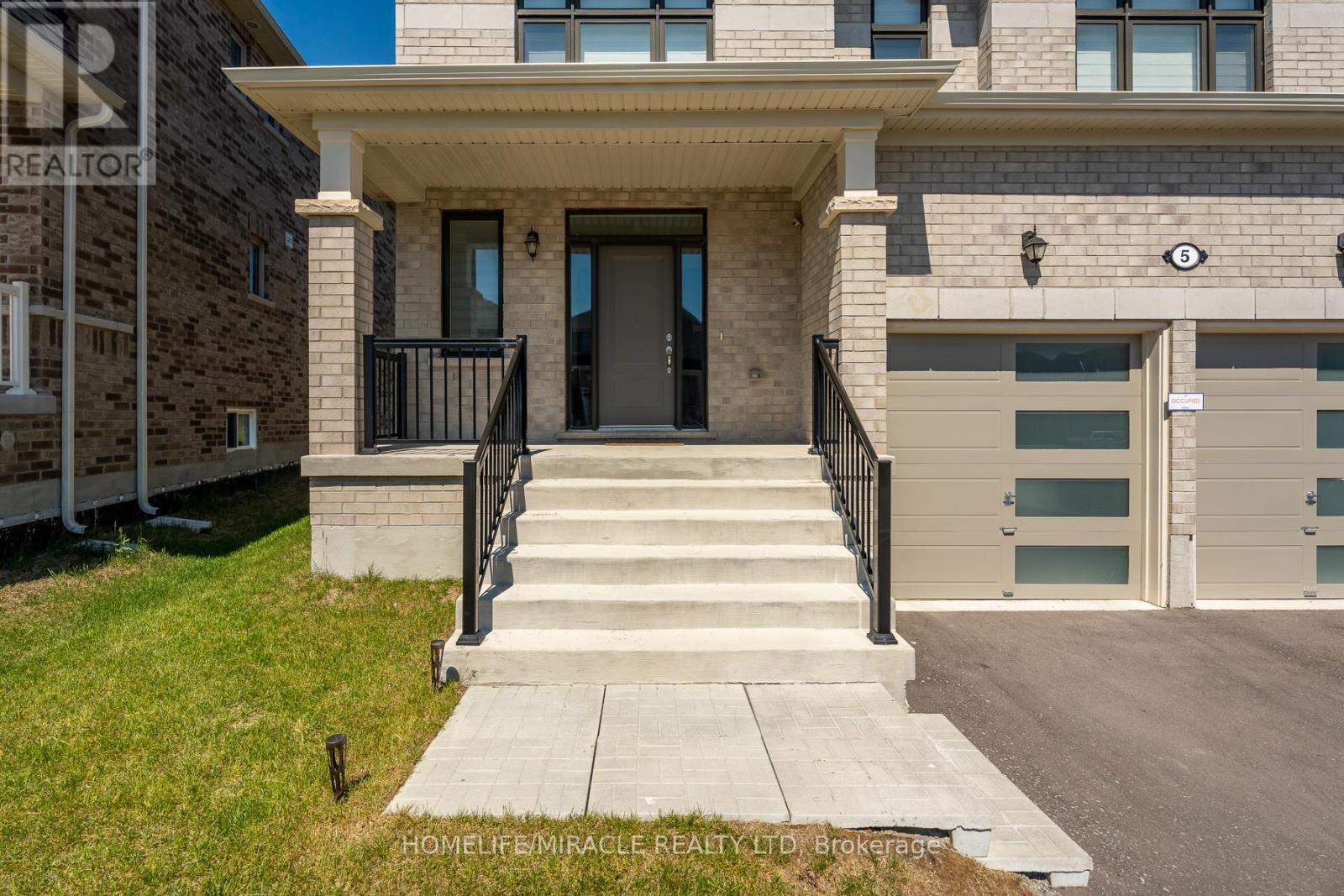 5 Ainslie Hill Crescent, Georgina, Ontario  L0E 1R0 - Photo 4 - N13450152