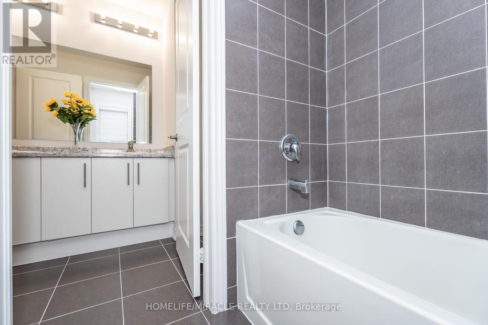 5 Ainslie Hill Crescent, Georgina, Ontario  L0E 1R0 - Photo 41 - N13450152