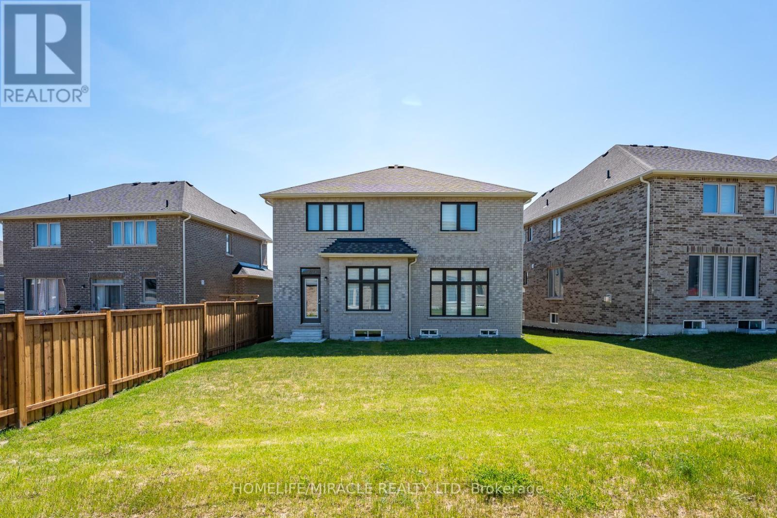 5 Ainslie Hill Crescent, Georgina, Ontario  L0E 1R0 - Photo 6 - N13450152