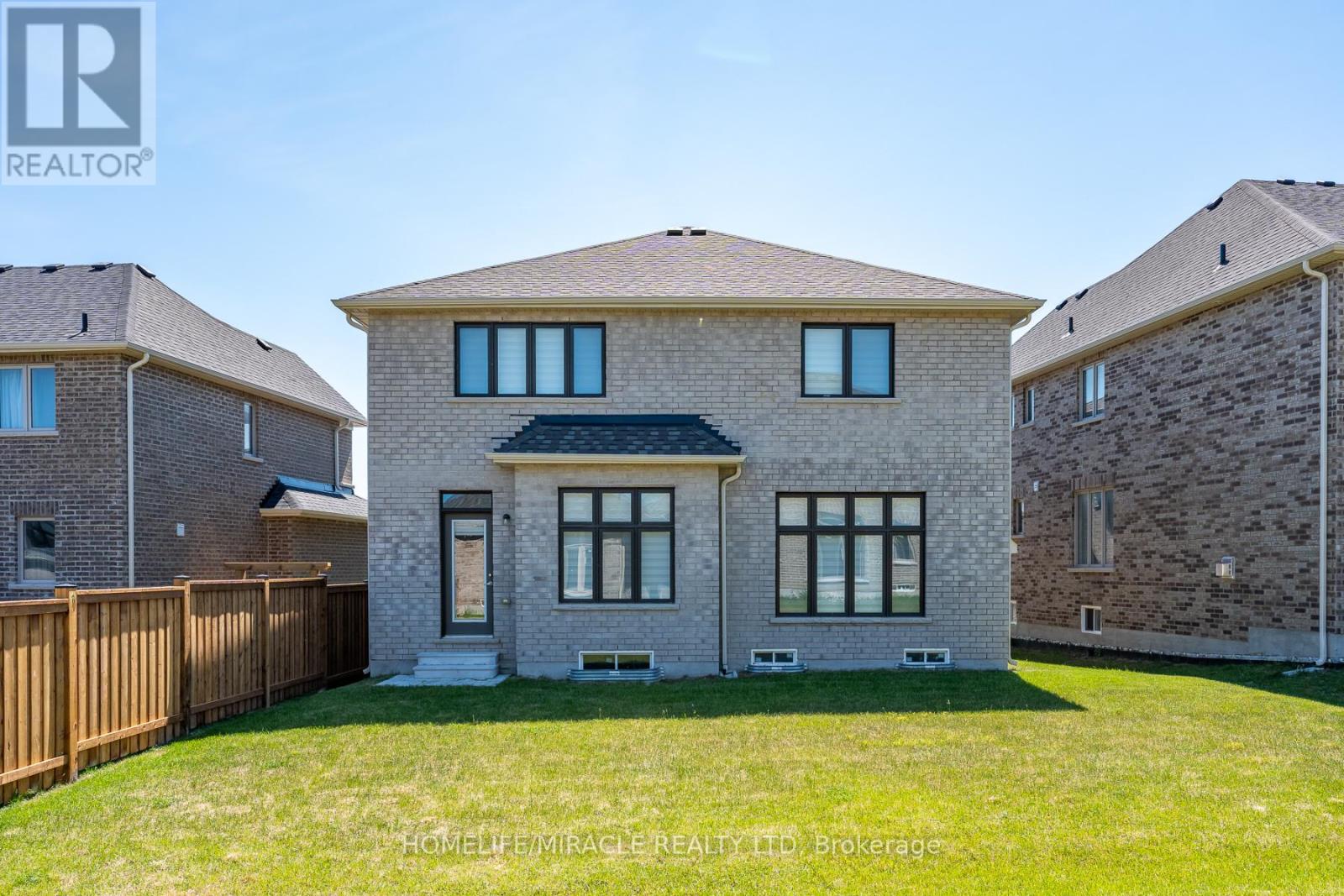 5 Ainslie Hill Crescent, Georgina, Ontario  L0E 1R0 - Photo 7 - N13450152