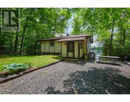 1054 COUTLEE POINT LANE, Frontenac, Ontario