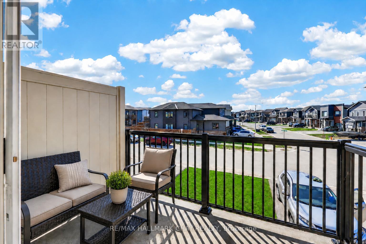 39 Kodiak Terrace, Barrie, Ontario  L9J 0J4 - Photo 9 - S13447378