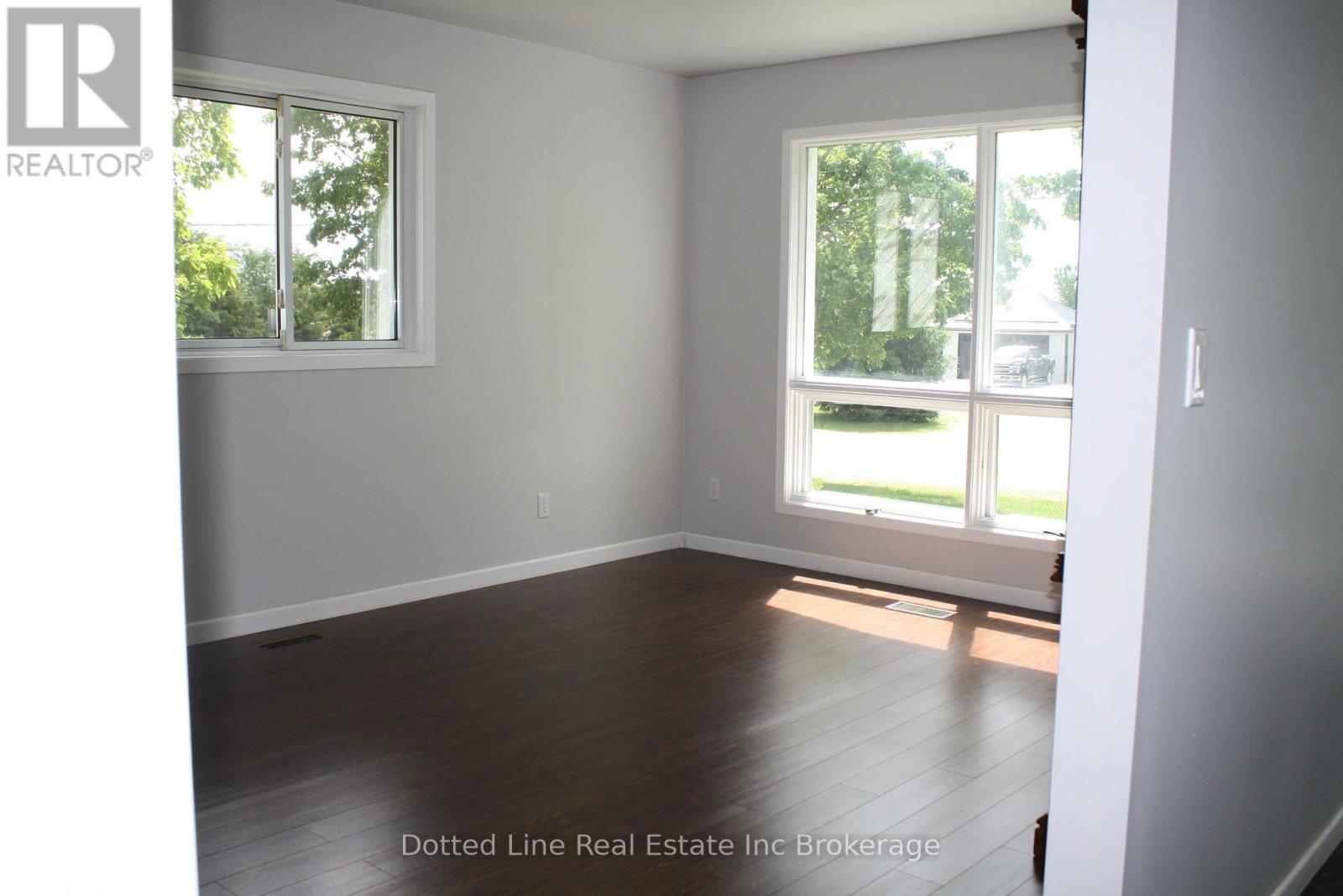 2831 Lakeshore Road, Norfolk, Ontario  N0E 1M0 - Photo 12 - X13450302