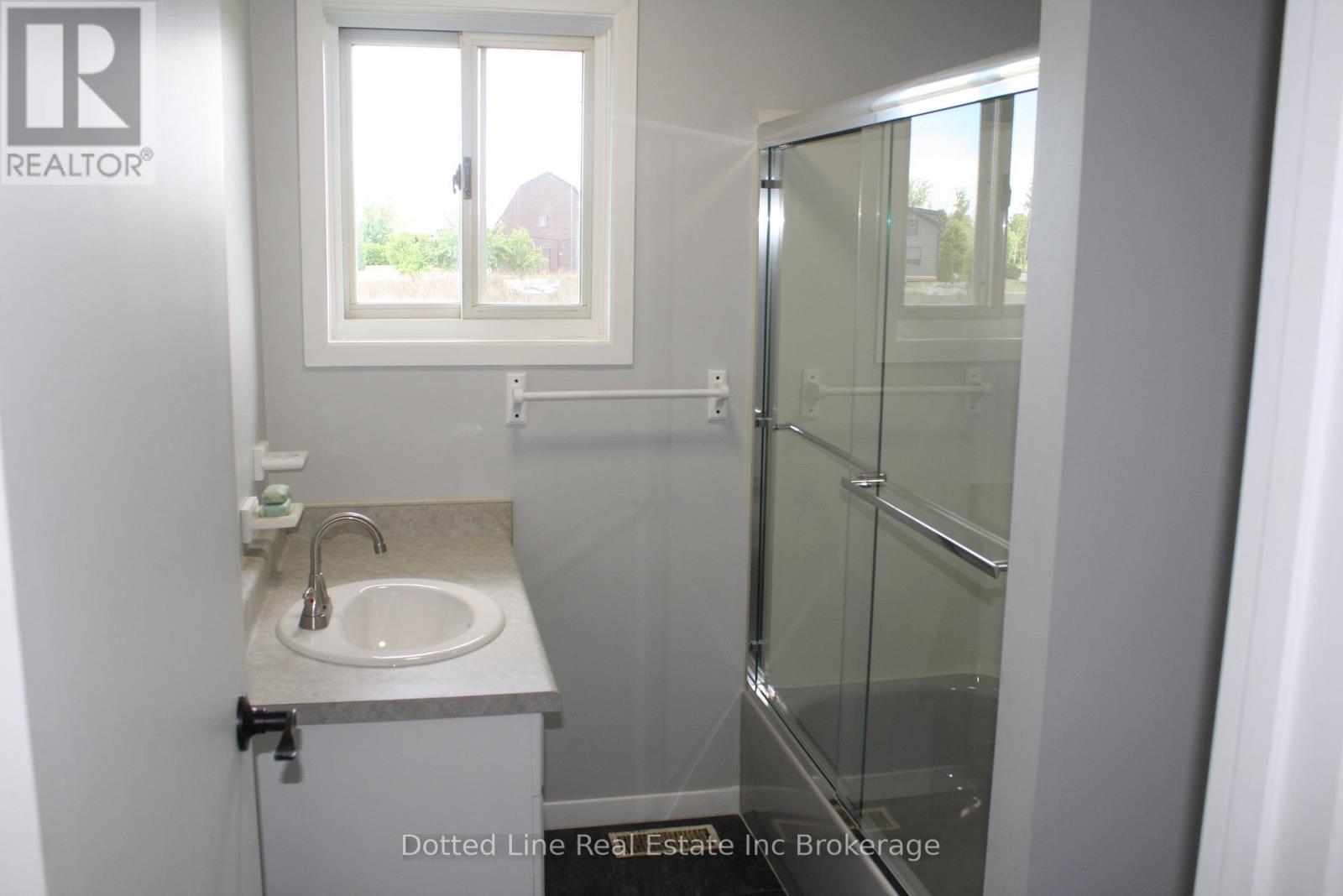 2831 Lakeshore Road, Norfolk, Ontario  N0E 1M0 - Photo 13 - X13450302