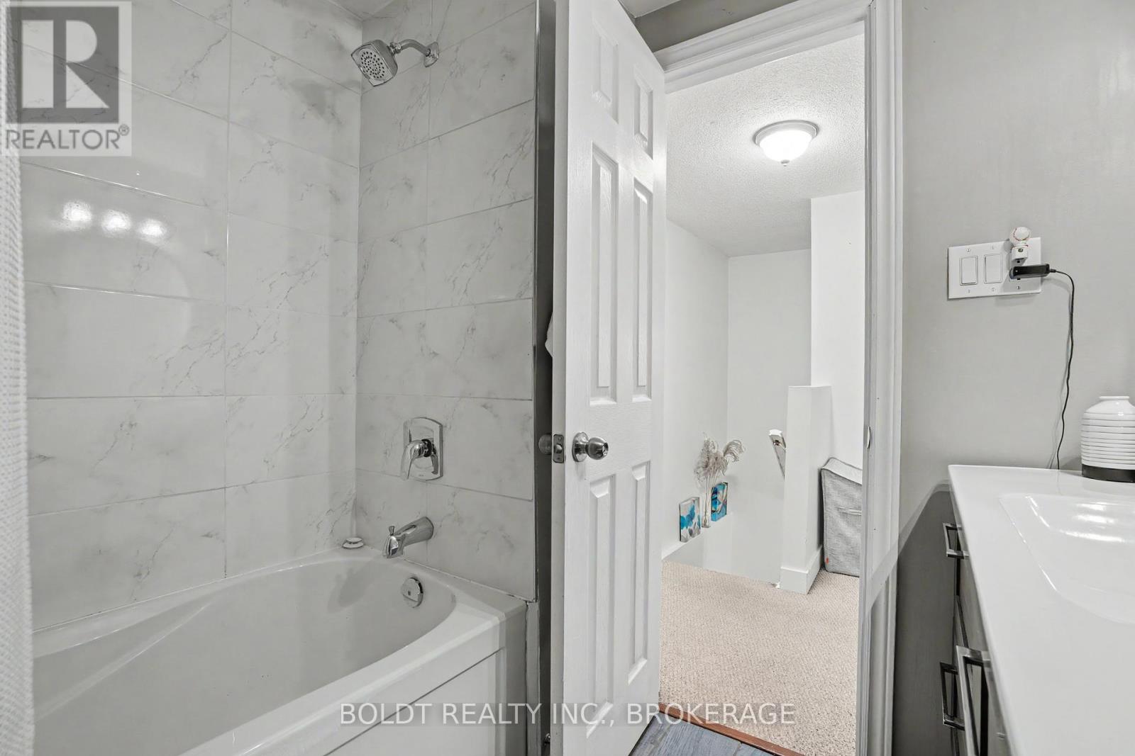 52 - 242 Lakeport Road, St. Catharines, Ontario  L2N 6V2 - Photo 14 - X13450326