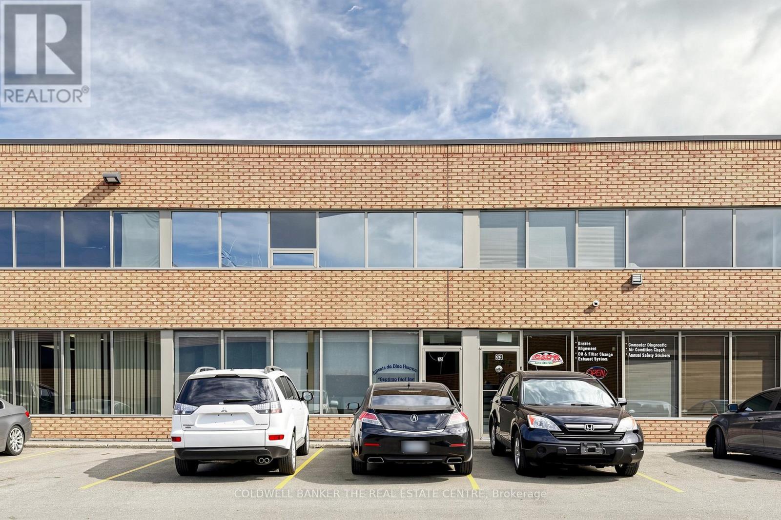 34 - 94 Kenhar Drive, Toronto, Ontario  M9L 1N2 - Photo 1 - W13450008
