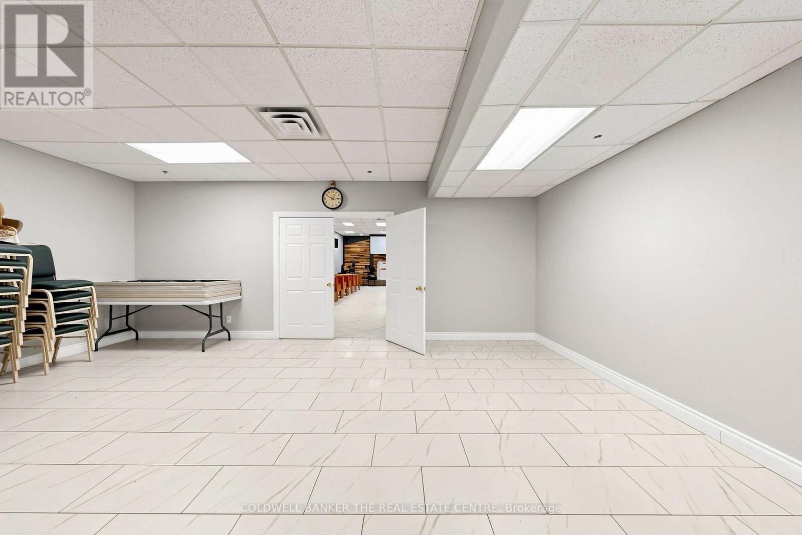 34 - 94 Kenhar Drive, Toronto, Ontario  M9L 1N2 - Photo 10 - W13450008