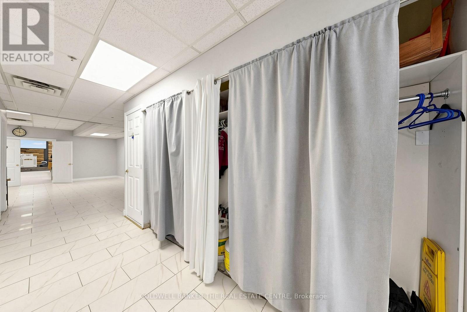 34 - 94 Kenhar Drive, Toronto, Ontario  M9L 1N2 - Photo 6 - W13450008