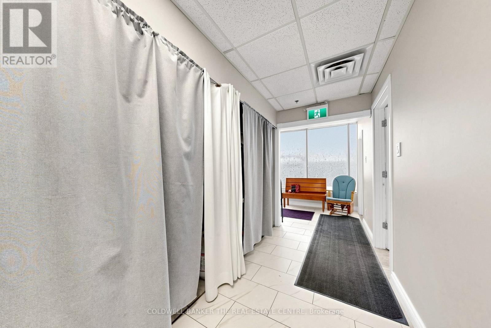 34 - 94 Kenhar Drive, Toronto, Ontario  M9L 1N2 - Photo 7 - W13450008