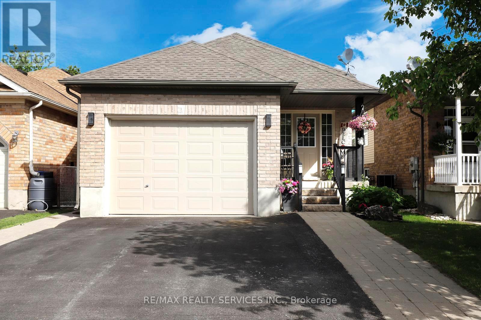 101 GLENGARRY ROAD, Orangeville, Ontario