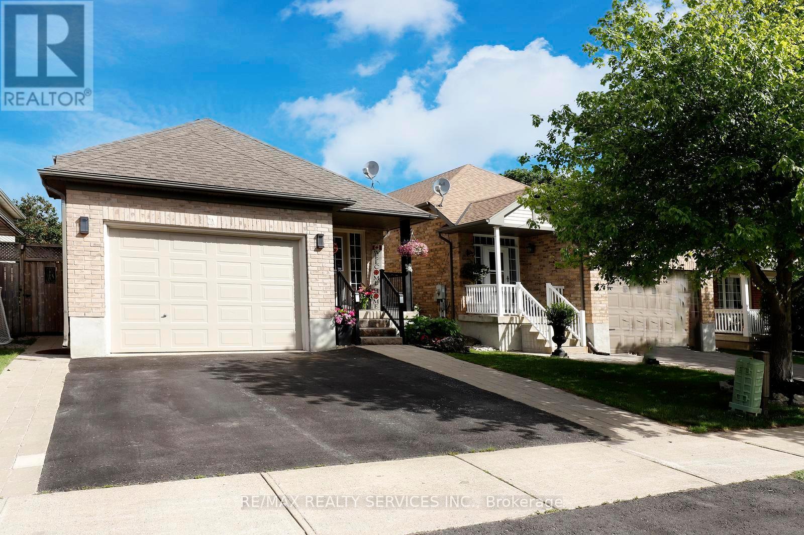 101 Glengarry Road, Orangeville, Ontario  L9W 5E4 - Photo 3 - W13450036