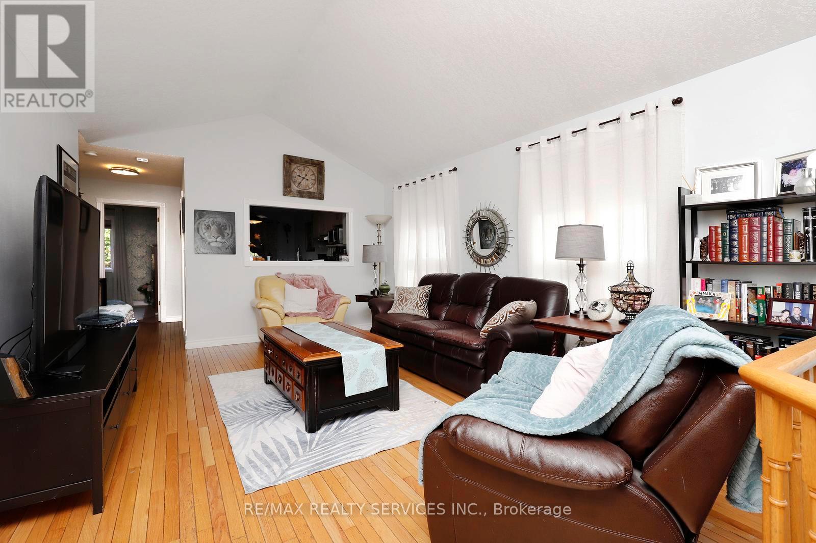 101 Glengarry Road, Orangeville, Ontario  L9W 5E4 - Photo 9 - W13450036