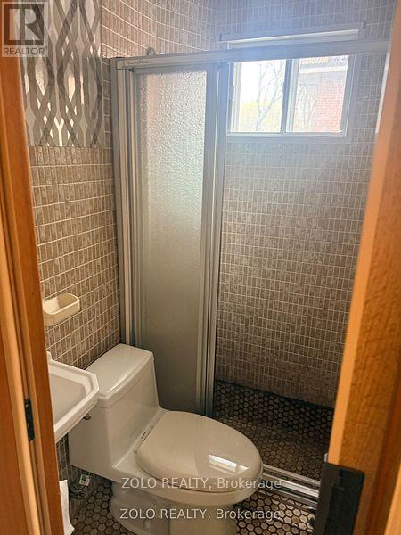 Nanny Suite - 469 Evans Avenue, Toronto, Ontario  M8W 2T6 - Photo 3 - W13450068
