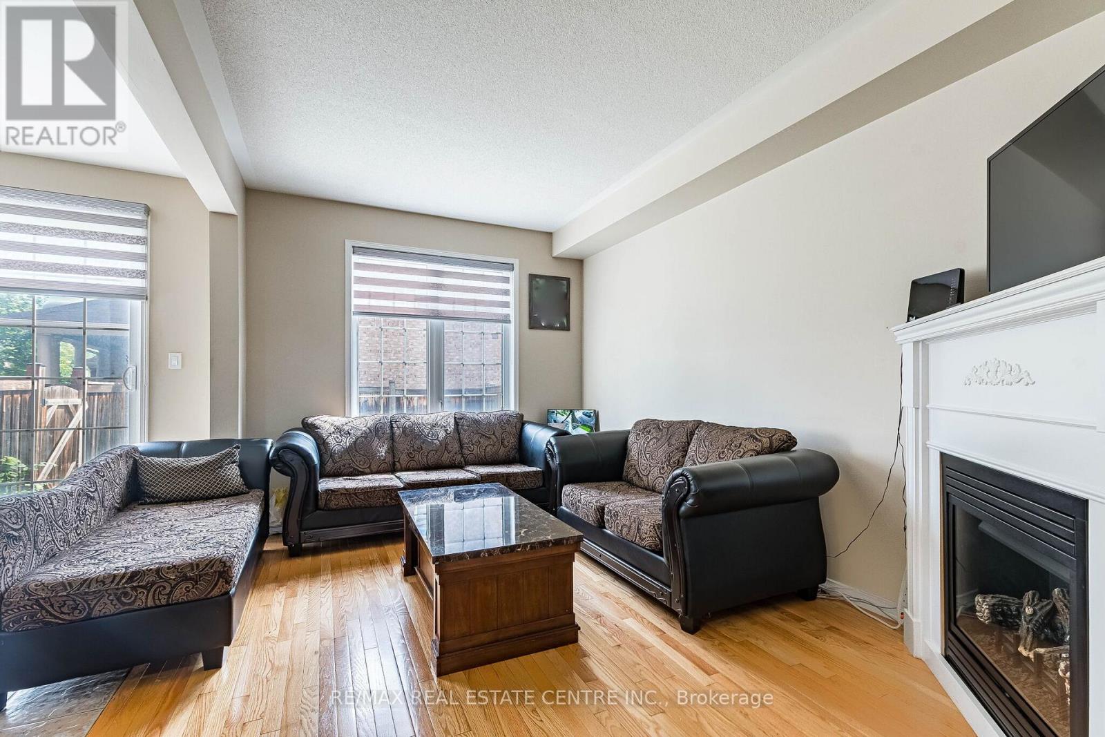 7 Loftsmoor Drive, Brampton, Ontario  L6R 3R8 - Photo 11 - W13450094