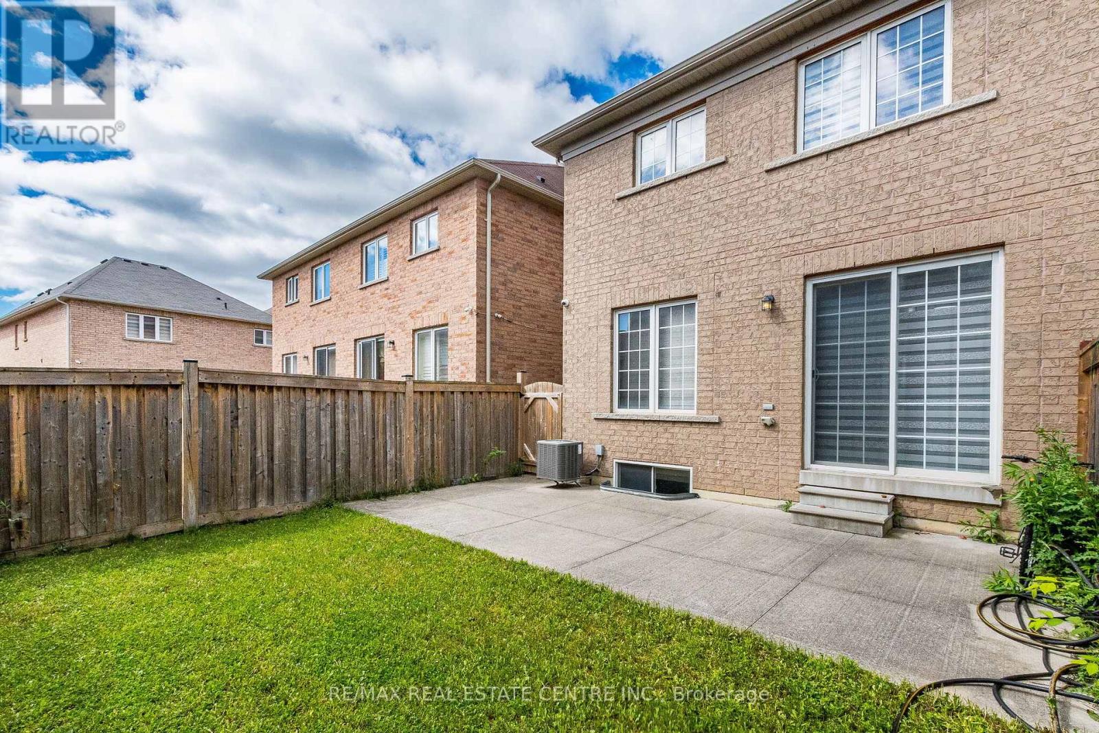 7 Loftsmoor Drive, Brampton, Ontario  L6R 3R8 - Photo 50 - W13450094