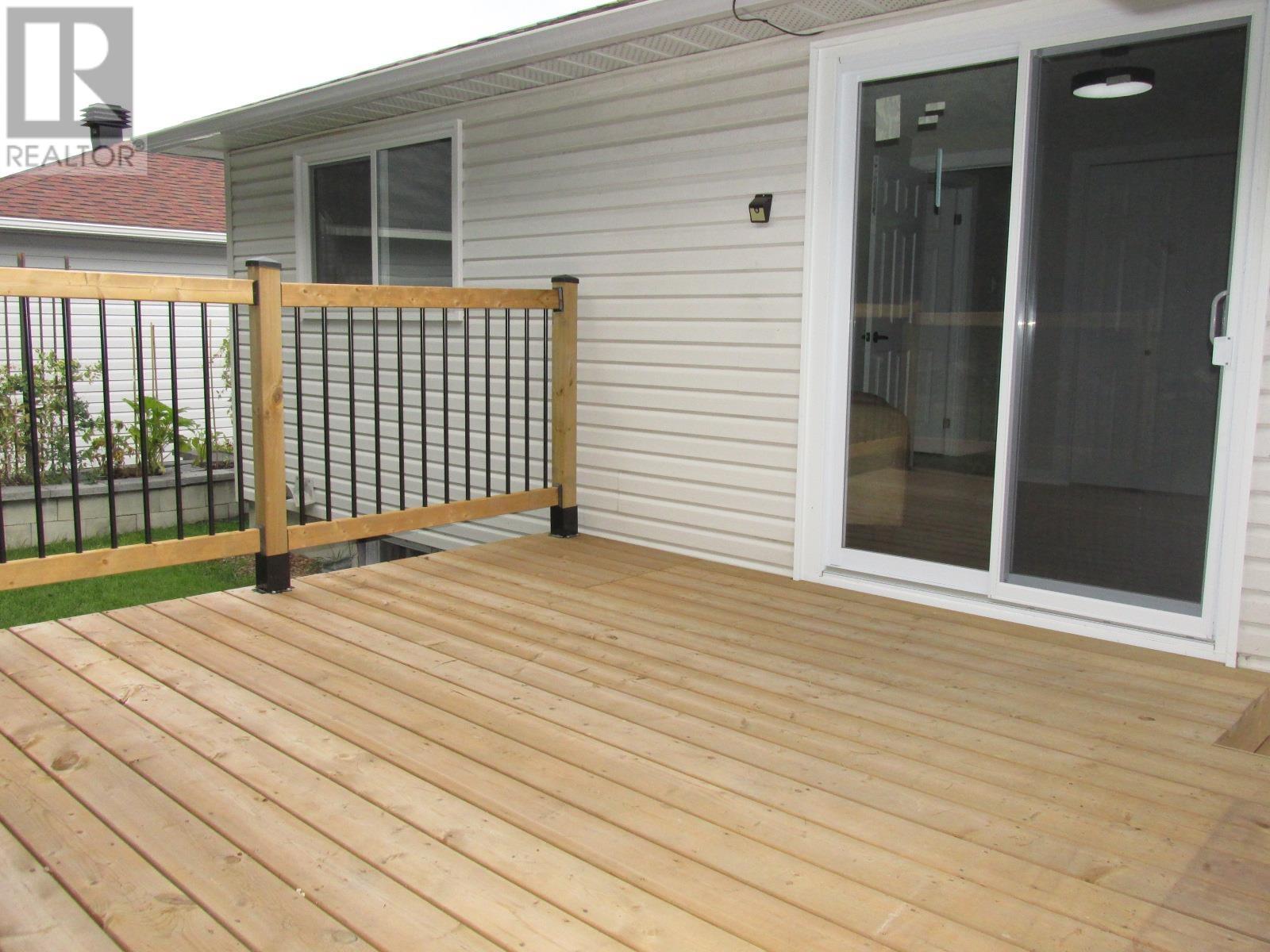 36 Hergott Ave, Elliot Lake, Ontario  P5A 3A8 - Photo 44 - SM260548