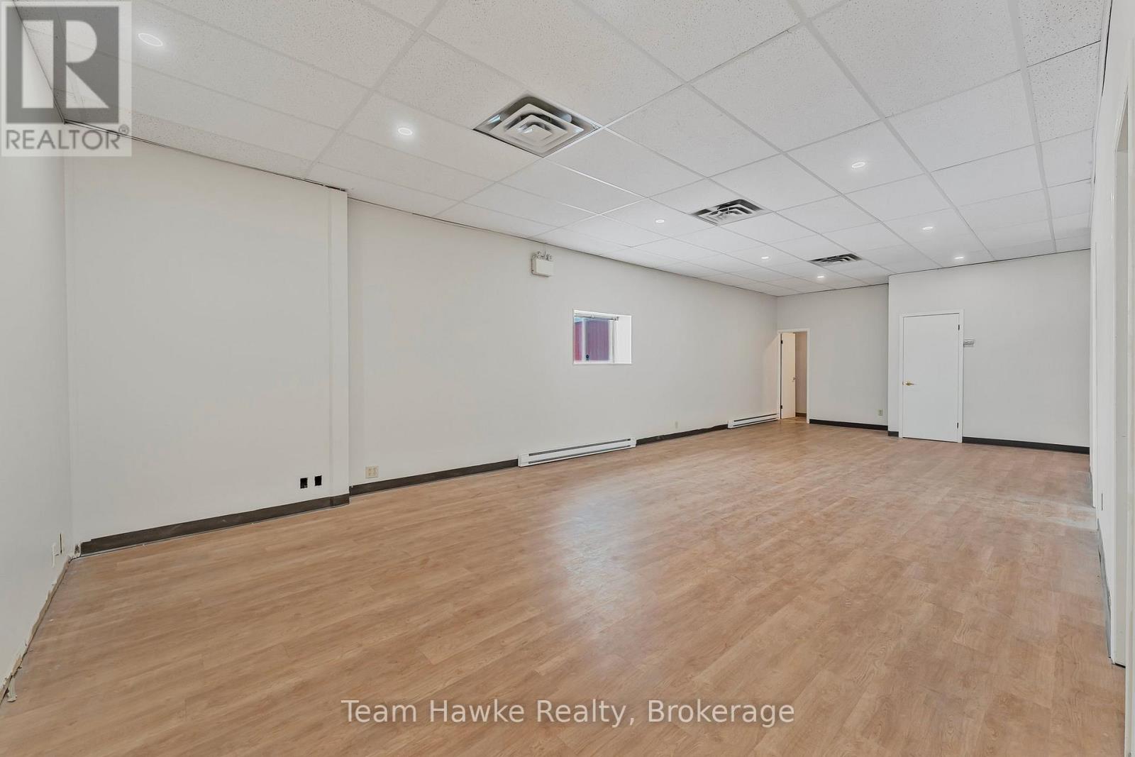 101 Main Street, Penetanguishene, Ontario  L9M 1S9 - Photo 15 - S13450354