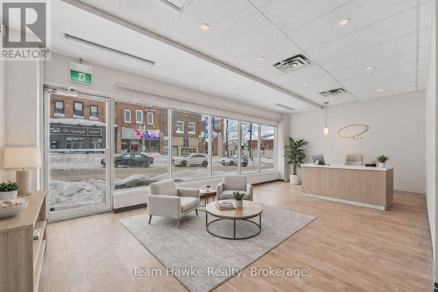 101 Main Street, Penetanguishene, Ontario  L9M 1S9 - Photo 2 - S13450354