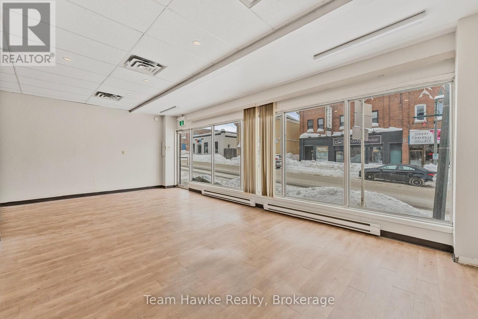 101 Main Street, Penetanguishene, Ontario  L9M 1S9 - Photo 5 - S13450354