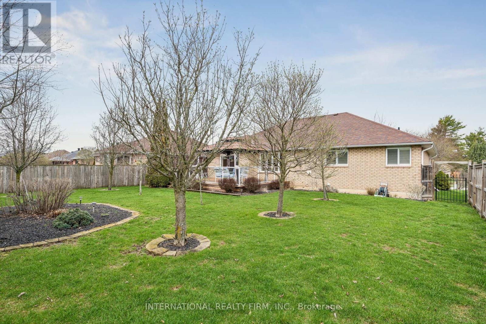 18 Sea Breeze Drive, Norfolk, Ontario N0A 1N7 - Photo 45 - X13027848