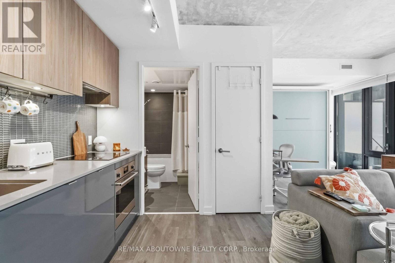 534 - 161 Roehampton Avenue, Toronto, Ontario  M4P 0C8 - Photo 9 - C13426200