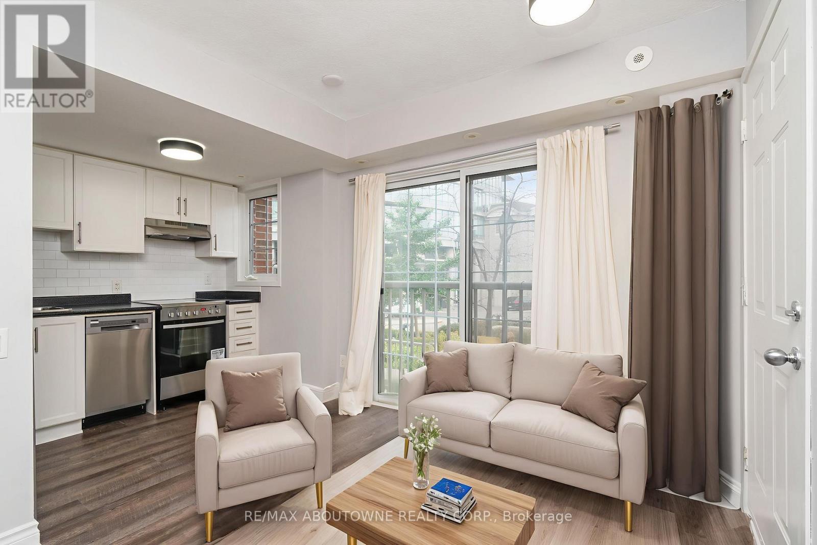 79 - 9 Windermere Avenue, Toronto, Ontario  M6S 5A4 - Photo 8 - W13083340