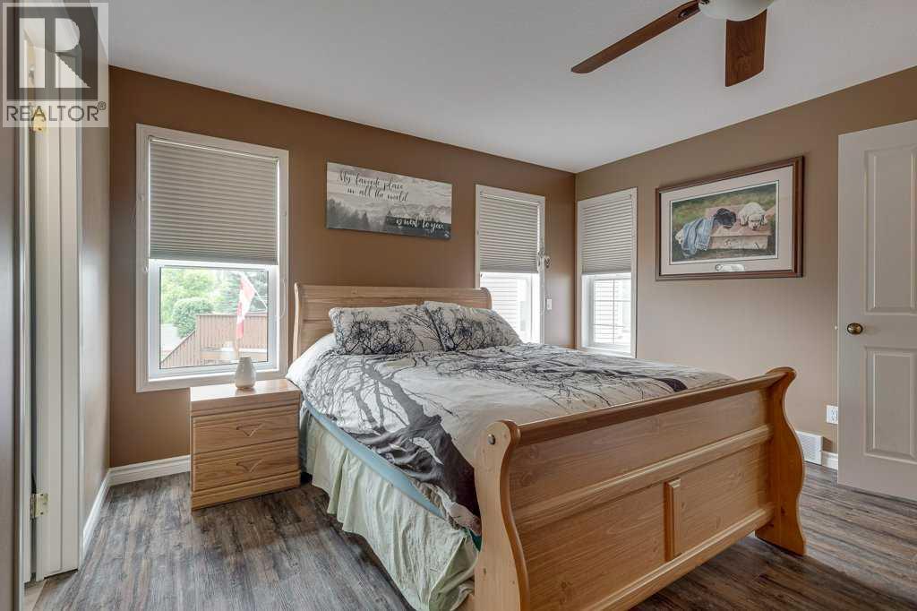 32 Duval Close, Red Deer, Alberta  T4R 2Y7 - Photo 10 - A2320022