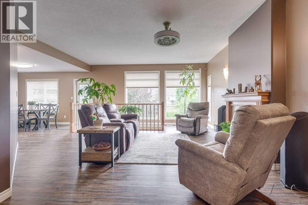 32 Duval Close, Red Deer, Alberta  T4R 2Y7 - Photo 13 - A2320022